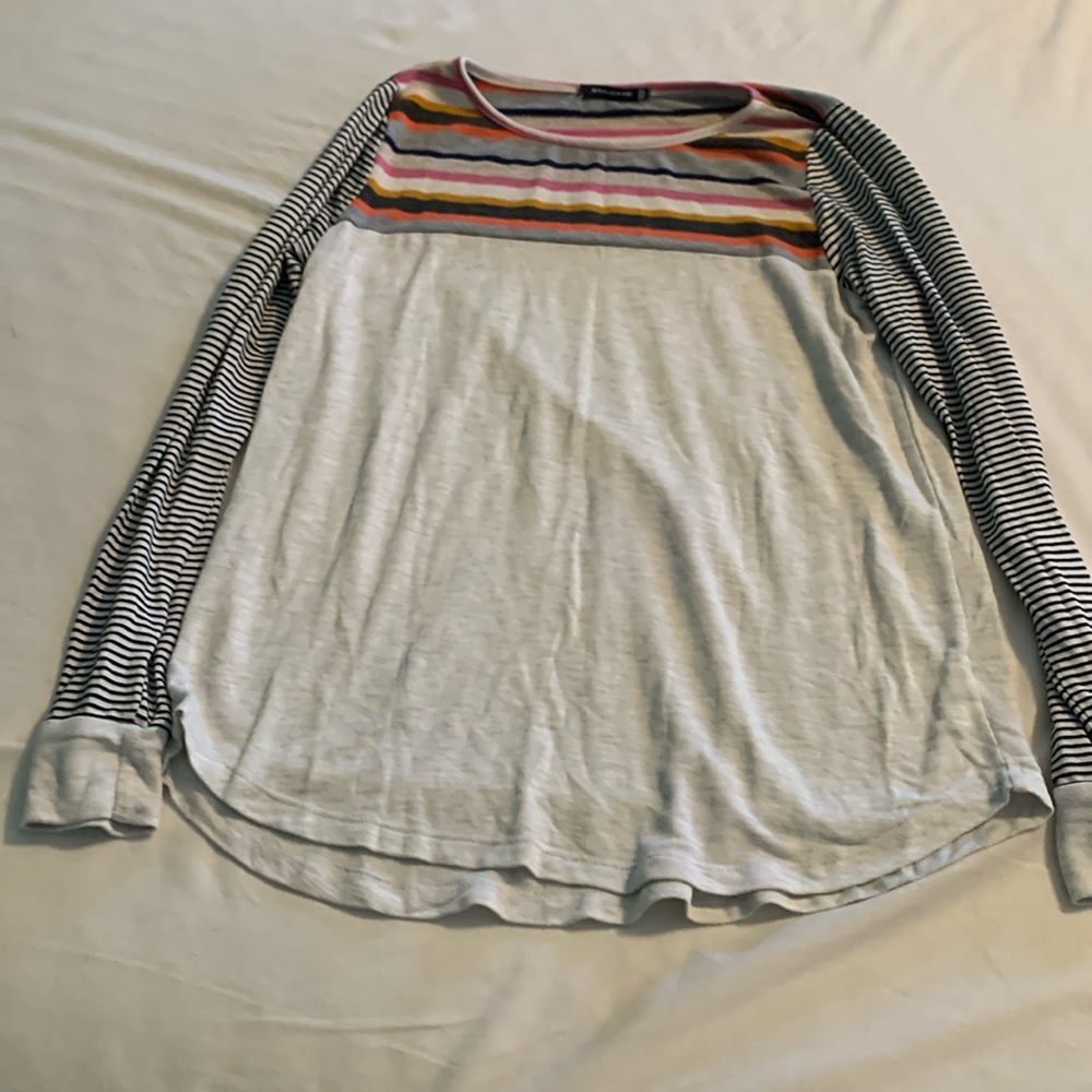 Staccato love sleeve top.